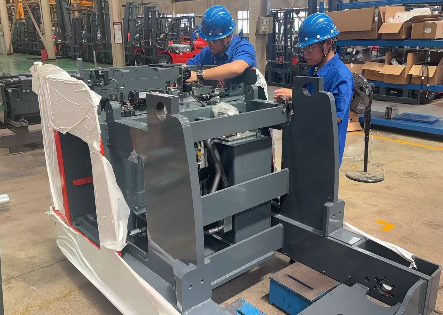 圖2 站架式人下行三向車車架焊接、裝配指導 左2圖.jpg